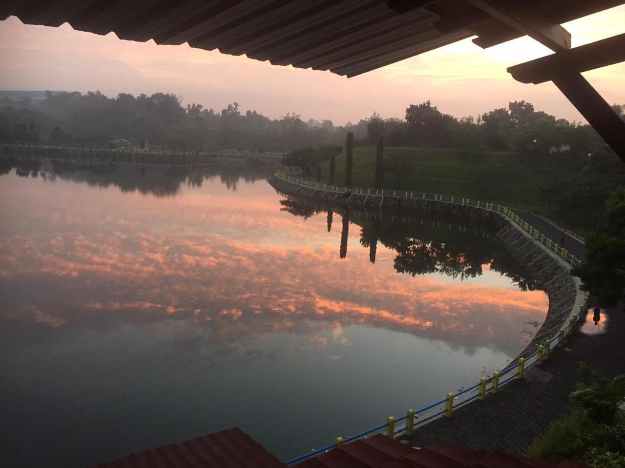 Omah Kenangan At Seven Trumpets Resort Maguwo Esterno foto